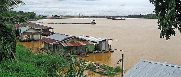 'Kota Bharu River' by Asienreisender